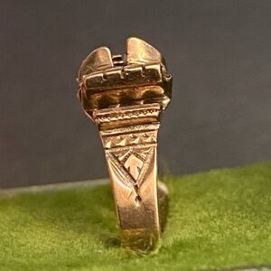 Rare Antique 10K Gold Victorian Era replica of Tudor Dynasty Ring 6.90